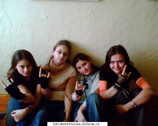 4shadows....:D\:D/ - pey ma gandeam s afac un topic nou k tot v-atzi - News @ Site