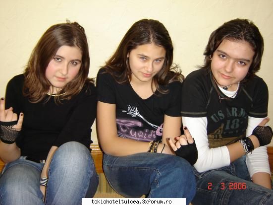 4shadows....:D\:D/ - ia sa zicetzi...cum mi-a iesit site-ul?! - News @ Site