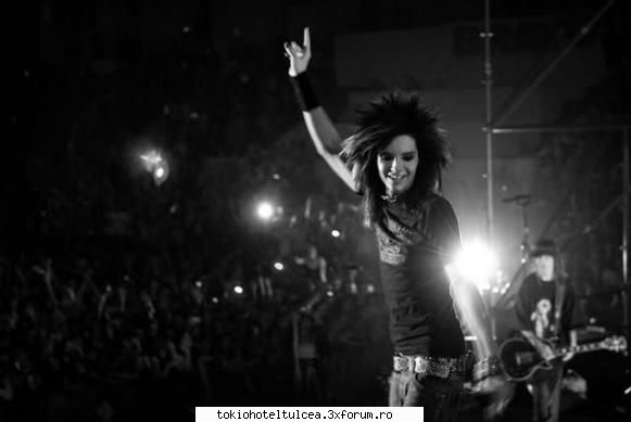 I-ati visat vreodata? - oh gosh! eu ii visez apr. in fiecare seara :)) da - Tokio Hotel