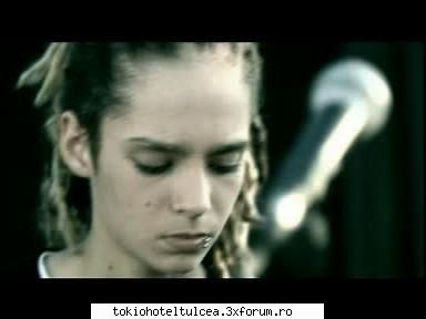 Tom Kaulitz - sry k am scris de 2 ori mesajul...nu am fost - Tom