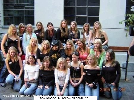 Tom Kaulitz - Fetele fitzi voi linistite k nemtzoaicele sunt - Tom