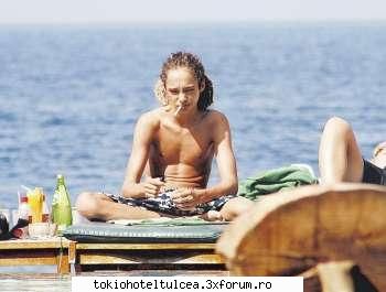 Tom Kaulitz - pai... cu toate k amandoi sunt la fel de shilozi - Tom