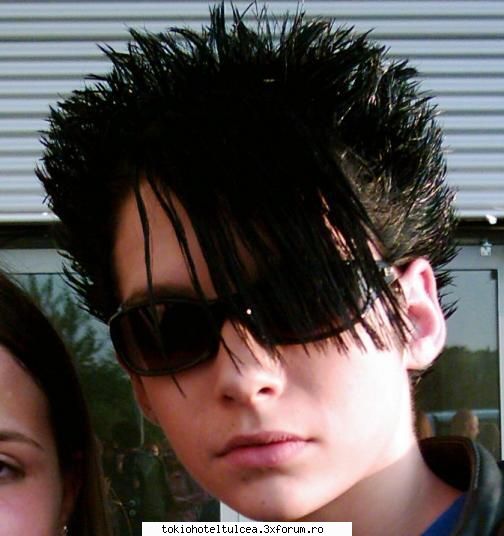 :X:X:X luv Bill:X:X:X - tot cu ochelari....e skump...nu???:D - Bill