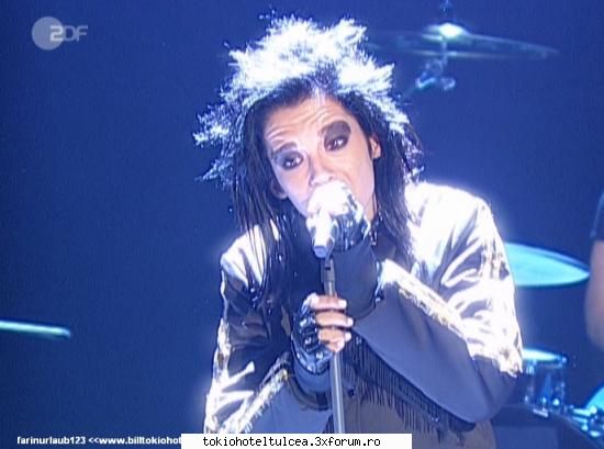 :X:X:X luv Bill:X:X:X - atzi vazut? si-a facut unghiile cu alb.... shi - Bill