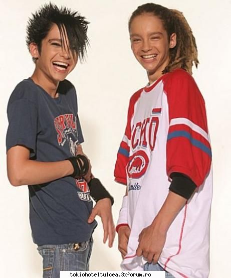 id-ul lui tom?! - Hy...hai sa va vand un pont...bill shi tom - Tom