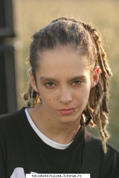 through the monsu... - shy tommy???there is!!! - Tokio Hotel