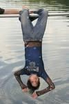 through the monsu... - vai mai bill mai ce acrobat inascut eshti shi u - Tokio Hotel