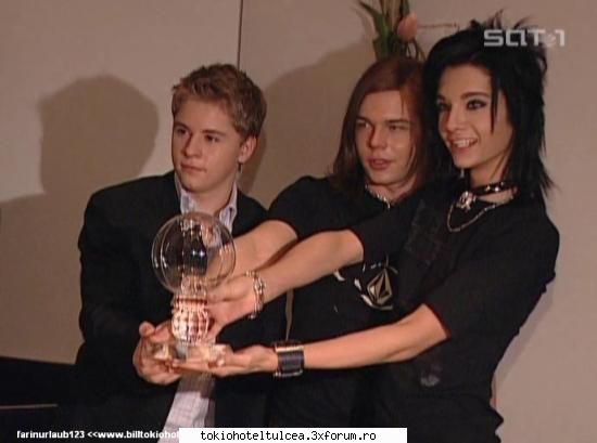 vin sau nu tokio hotel in romania?! - exista inca o mare diferentza.... bine ...au mult - Tokio Hotel